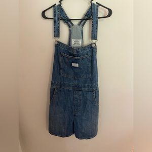 Womens Levi’s shortalls size large